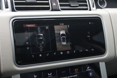 Car image 26