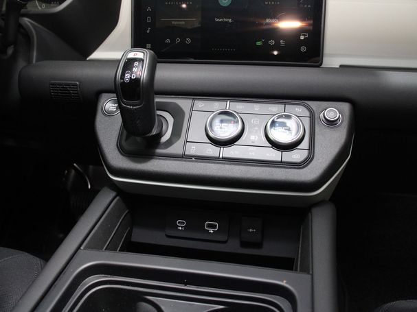 Land Rover Defender 90 D250 X-Dynamic SE 183 kW image number 7