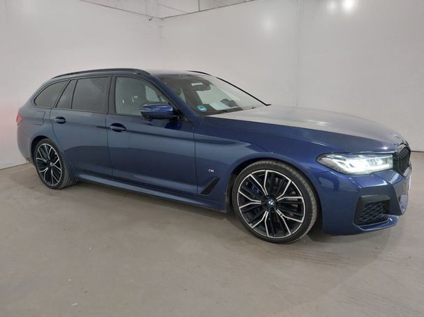 BMW 530d Touring xDrive 210 kW image number 2