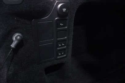 Car image 33