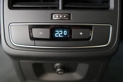 Car image 42