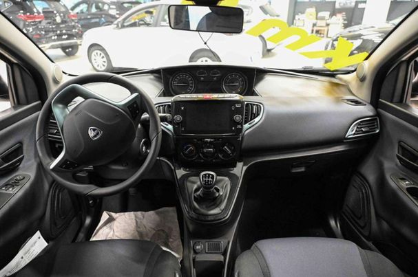 Lancia Ypsilon 51 kW image number 8