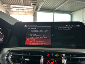 Car image 32