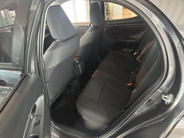 Car image 12