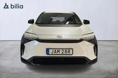 Car image 2