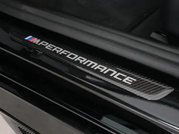 Car image 38