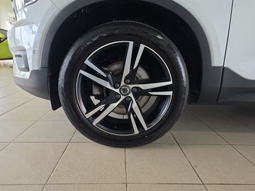 Car image 33