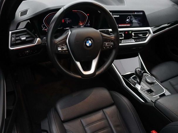 BMW 320i 135 kW image number 5