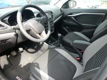 Car image 13