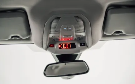 Car image 31