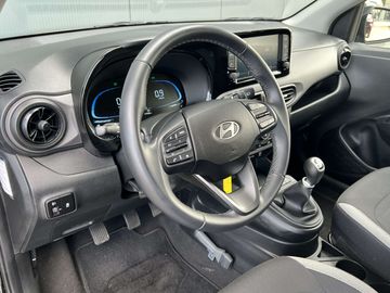 Car image 11