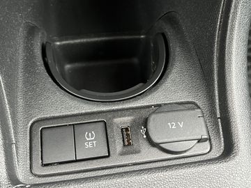 Car image 41