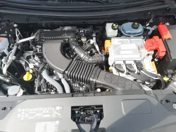 Car image 19