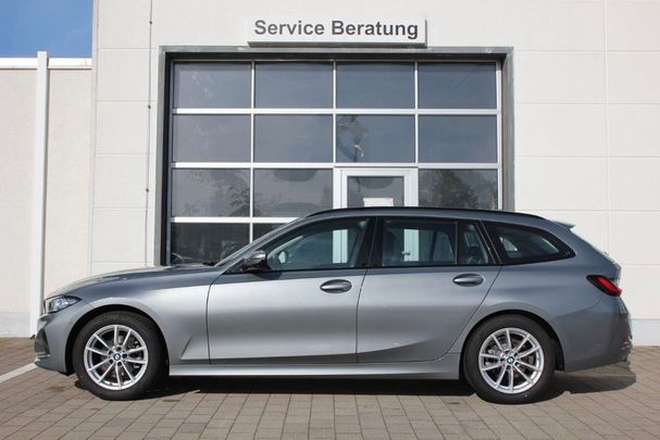 BMW 318i Touring 115 kW image number 4