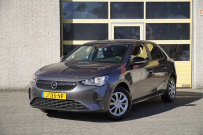 Car image 3