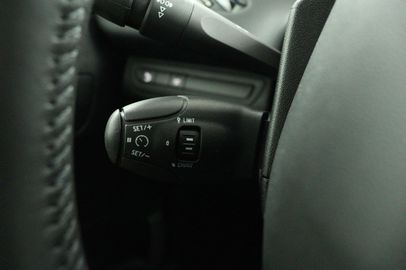 Car image 36