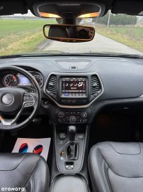 Car image 33