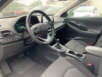 Car image 14