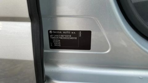 Car image 31