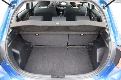 Car image 36