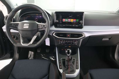 Car image 11