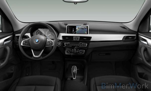 BMW X1 sDrive18i 104 kW image number 3