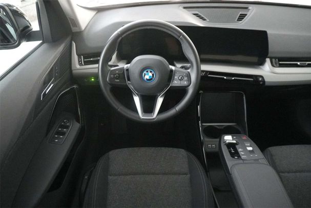 BMW iX1 xDrive30 200 kW image number 10