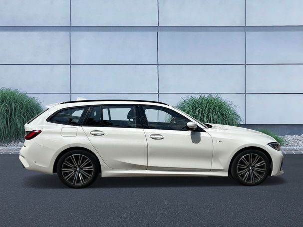 BMW 330d Touring M Sport xDrive 210 kW image number 2