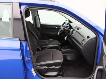 Car image 37