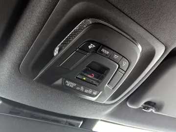 Car image 50