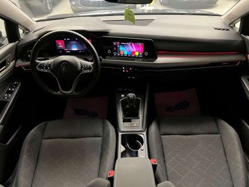 Car image 26