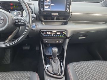 Car image 12