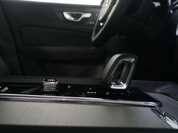 Car image 33