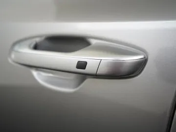 Car image 49