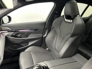 Car image 44