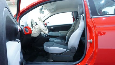 Car image 15