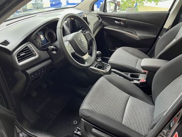 Car image 8