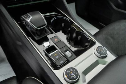 Car image 36