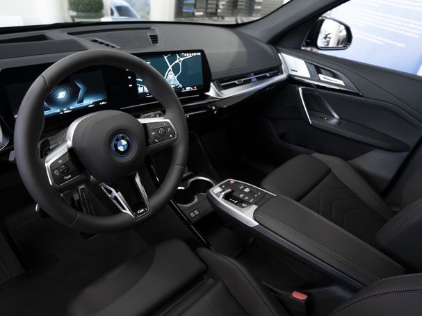 BMW iX1 xDrive30 M Sport 230 kW image number 6