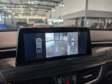 Car image 29