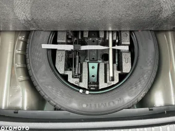 Car image 34