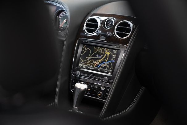 Bentley Flying Spur V8 373 kW image number 12