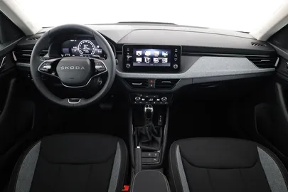 Car image 30