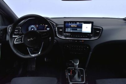 Car image 23