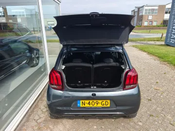Car image 28