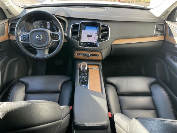 Volvo XC90 B5 AWD T8 173 kW image number 6