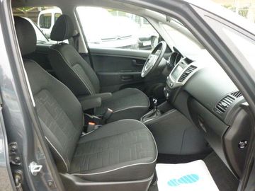 Car image 10