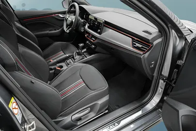Car image 19