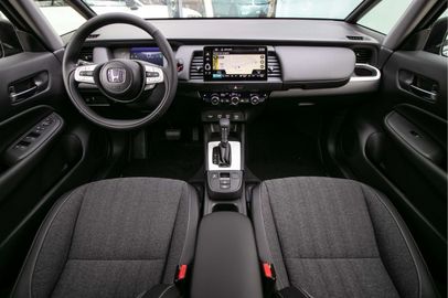 Car image 14