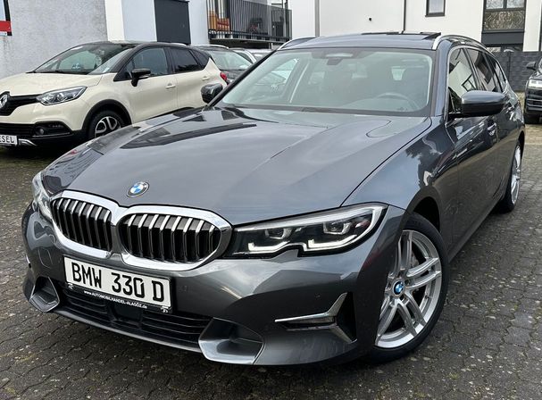 BMW 330d Touring xDrive Luxury Line 195 kW image number 2